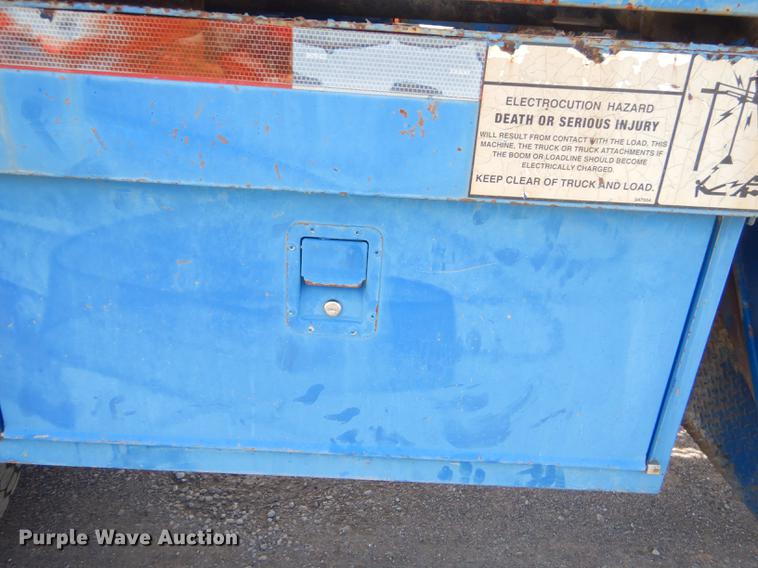 image for item FH9416 2006 International 7400 digger derrick truck