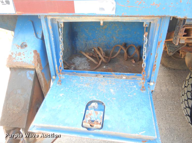 image for item FH9416 2006 International 7400 digger derrick truck