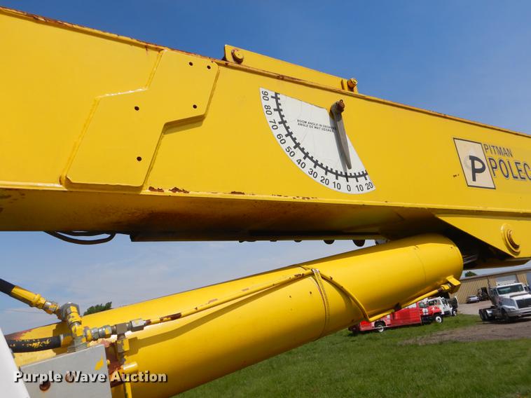 image for item FH9416 2006 International 7400 digger derrick truck