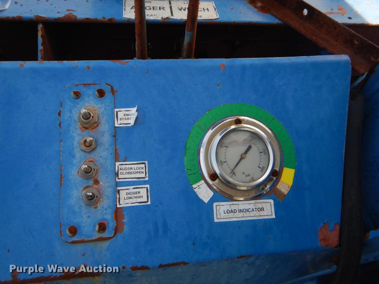 image for item FH9416 2006 International 7400 digger derrick truck