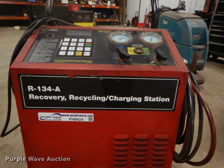 image for item FH9424 Robin Air recovery, recycle, and charging station