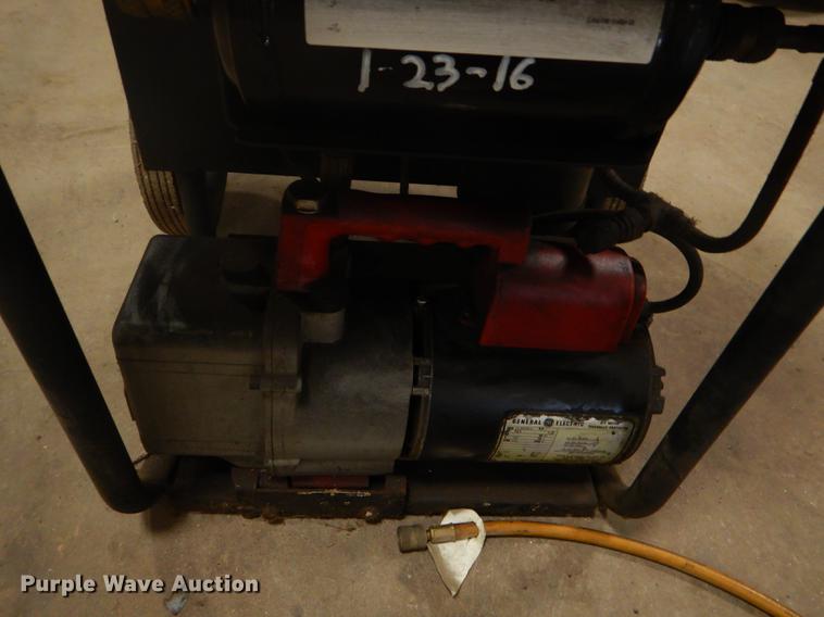 image for item FH9424 Robin Air recovery, recycle, and charging station