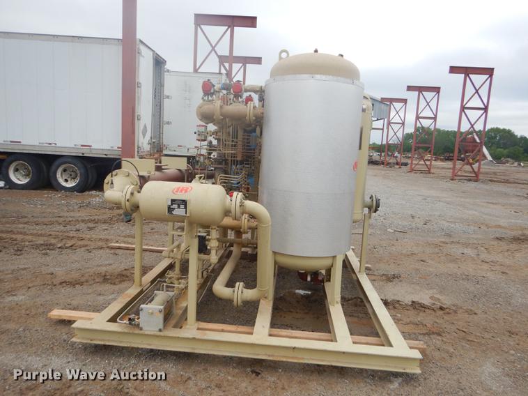 image for item FH9425 Ingersoll Rand compressor and dryer