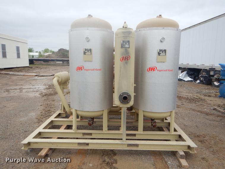image for item FH9425 Ingersoll Rand compressor and dryer