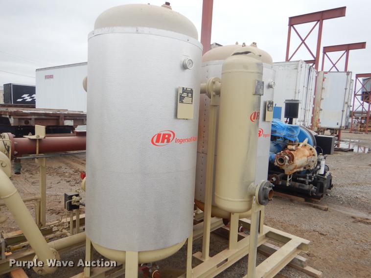 image for item FH9425 Ingersoll Rand compressor and dryer
