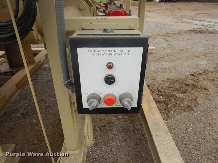 image for item FH9425 Ingersoll Rand compressor and dryer