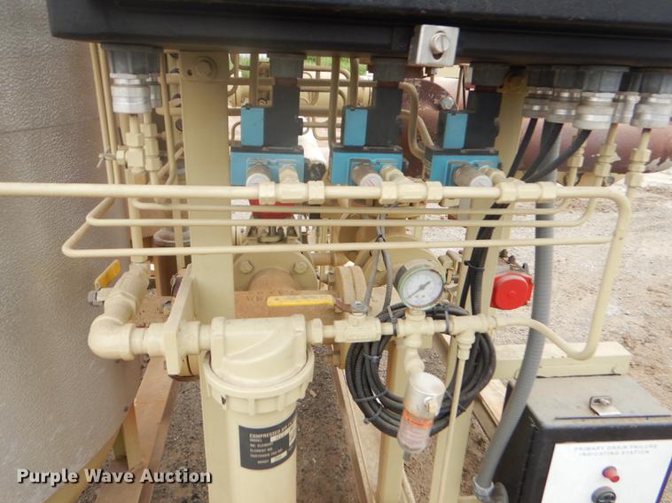 image for item FH9425 Ingersoll Rand compressor and dryer