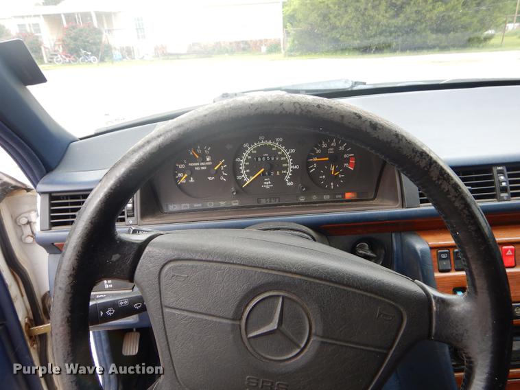 image for item FH9428 1992 Mercedes Benz 300TE