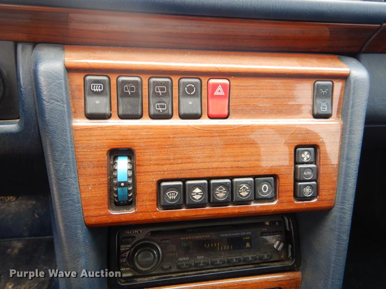 image for item FH9428 1992 Mercedes Benz 300TE