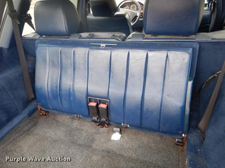 image for item FH9428 1992 Mercedes Benz 300TE