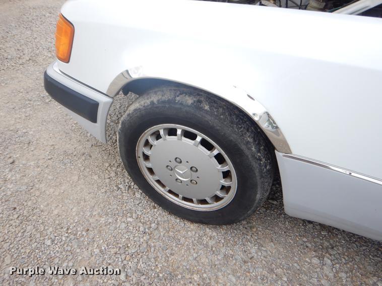 image for item FH9428 1992 Mercedes Benz 300TE