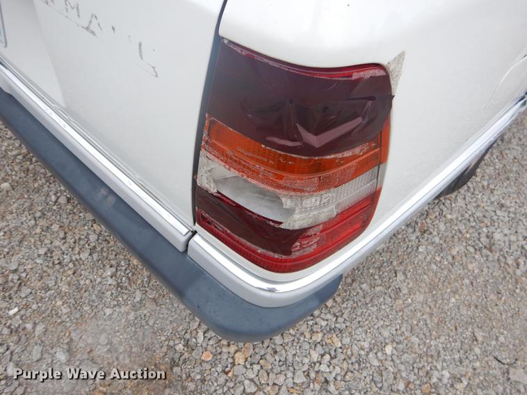 image for item FH9428 1992 Mercedes Benz 300TE