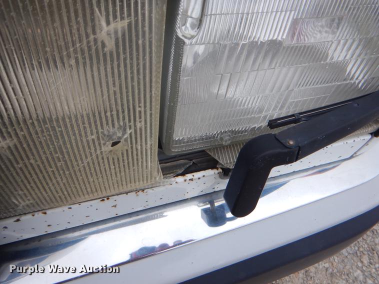 image for item FH9428 1992 Mercedes Benz 300TE