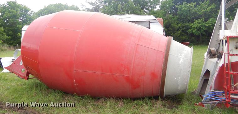 image for item FH9432 McNeilus ready mix drum