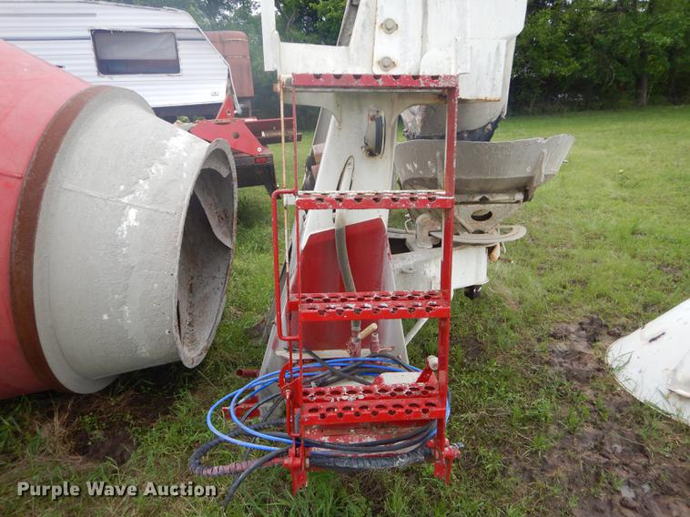 image for item FH9432 McNeilus ready mix drum