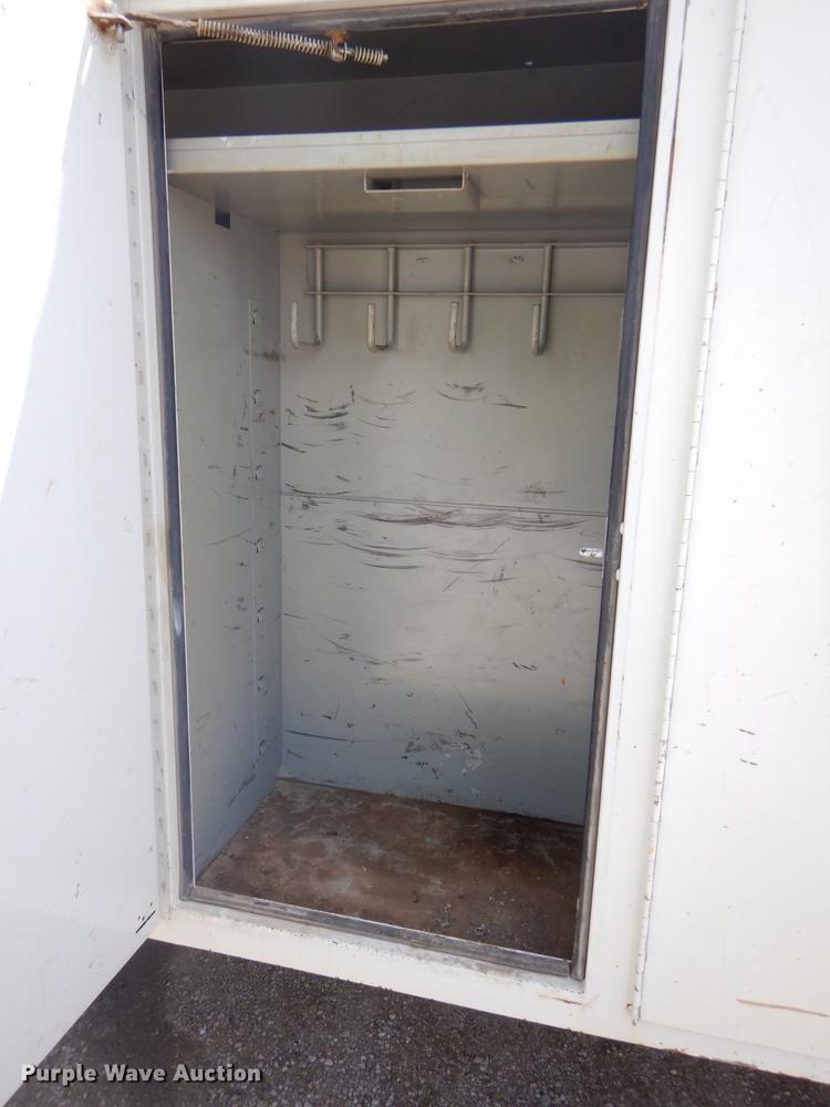 image for item FH9433 2001 International 4700 digger derrick truck