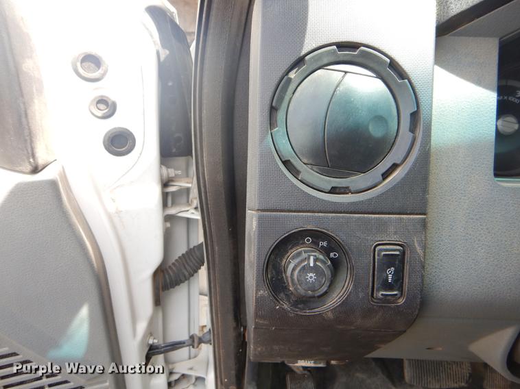 image for item FH9434 2012 Ford F550 XL Crew Cab flatbed truck