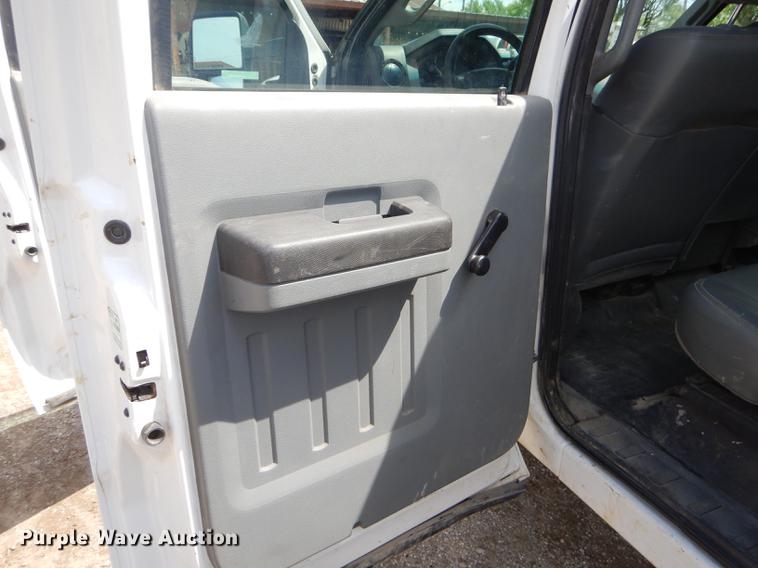 image for item FH9434 2012 Ford F550 XL Crew Cab flatbed truck