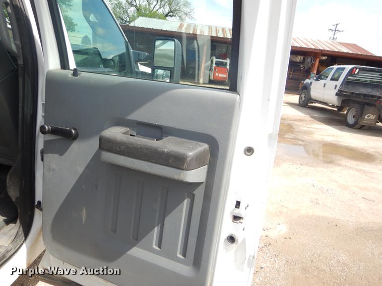 image for item FH9434 2012 Ford F550 XL Crew Cab flatbed truck