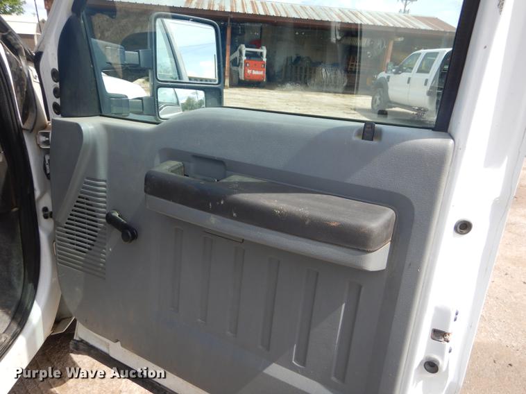 image for item FH9434 2012 Ford F550 XL Crew Cab flatbed truck