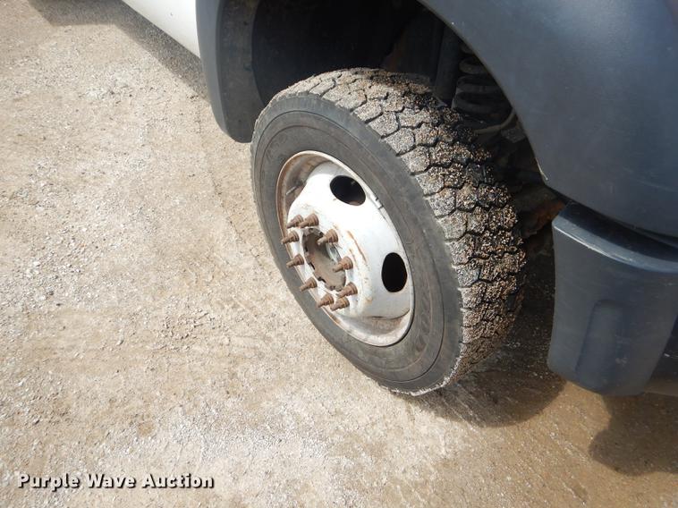 image for item FH9434 2012 Ford F550 XL Crew Cab flatbed truck