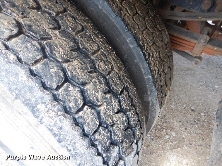 image for item FH9434 2012 Ford F550 XL Crew Cab flatbed truck