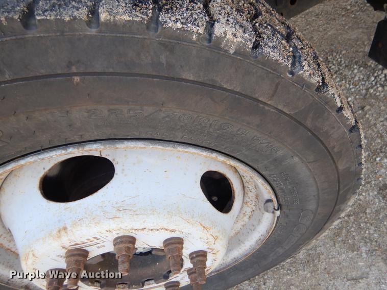 image for item FH9434 2012 Ford F550 XL Crew Cab flatbed truck