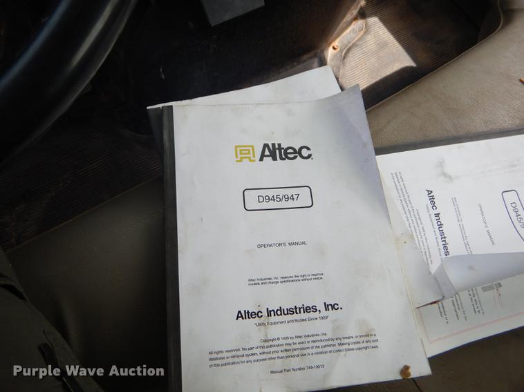 image for item FH9434 2012 Ford F550 XL Crew Cab flatbed truck