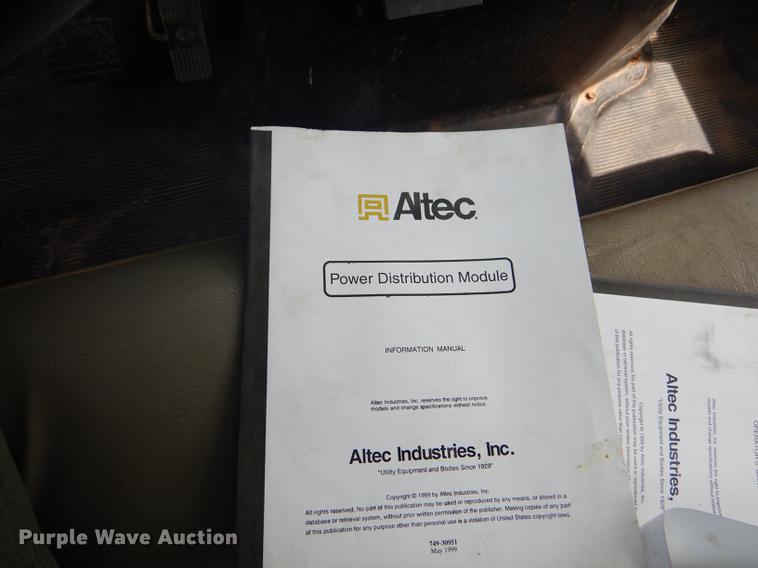 image for item FH9434 2012 Ford F550 XL Crew Cab flatbed truck