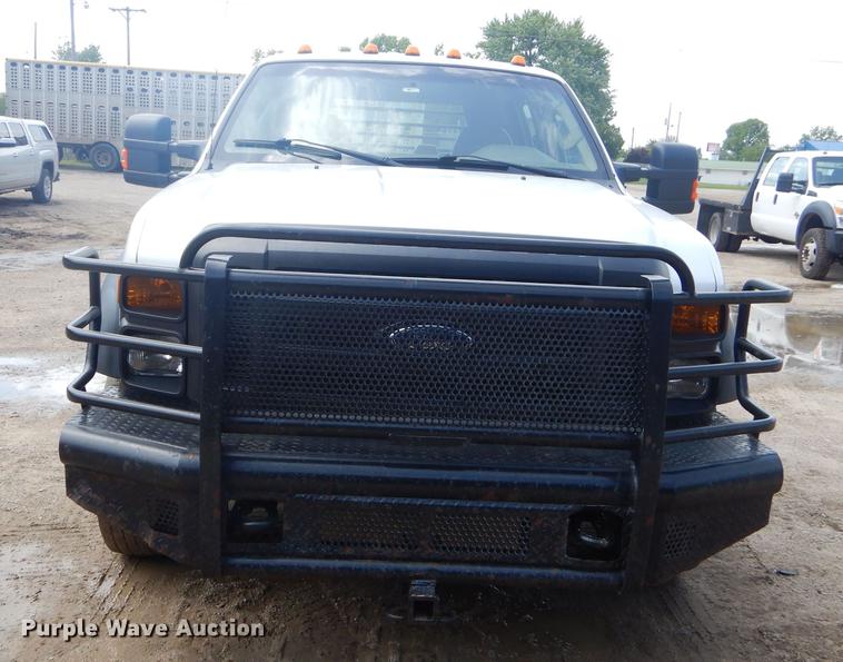 image for item FH9435 2008 Ford F450 Super Duty XL Crew Cab flatbed truck