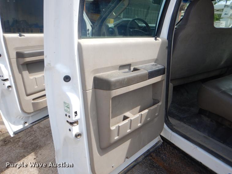 image for item FH9435 2008 Ford F450 Super Duty XL Crew Cab flatbed truck