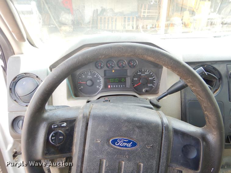 image for item FH9435 2008 Ford F450 Super Duty XL Crew Cab flatbed truck