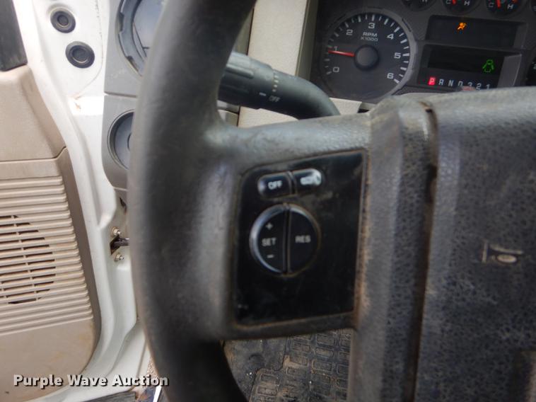 image for item FH9435 2008 Ford F450 Super Duty XL Crew Cab flatbed truck