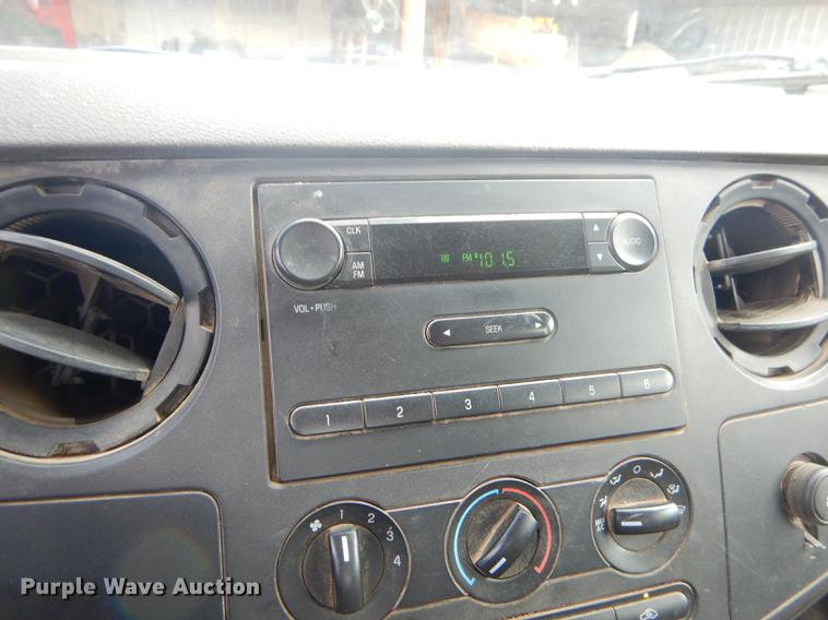 image for item FH9435 2008 Ford F450 Super Duty XL Crew Cab flatbed truck