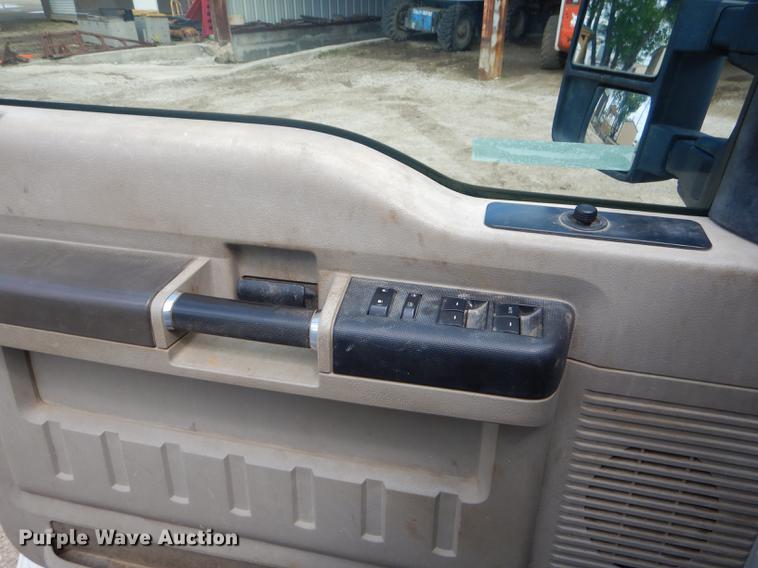 image for item FH9435 2008 Ford F450 Super Duty XL Crew Cab flatbed truck