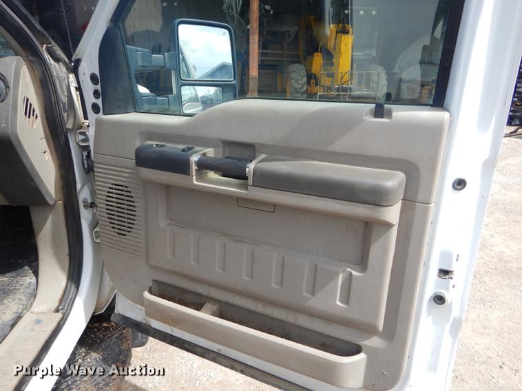 image for item FH9435 2008 Ford F450 Super Duty XL Crew Cab flatbed truck