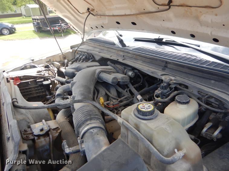 image for item FH9435 2008 Ford F450 Super Duty XL Crew Cab flatbed truck