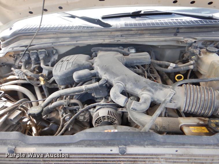 image for item FH9435 2008 Ford F450 Super Duty XL Crew Cab flatbed truck