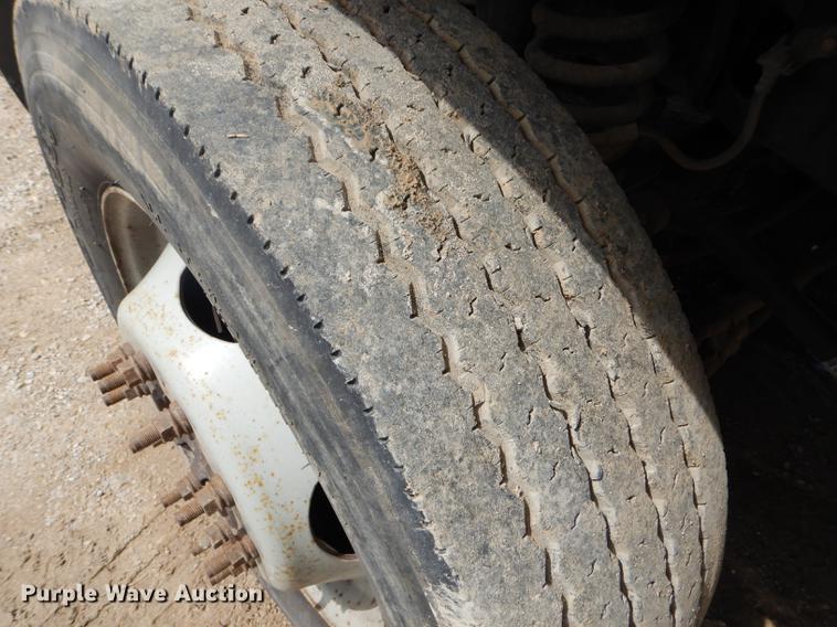 image for item FH9435 2008 Ford F450 Super Duty XL Crew Cab flatbed truck