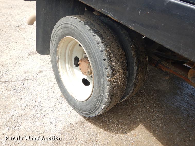 image for item FH9435 2008 Ford F450 Super Duty XL Crew Cab flatbed truck