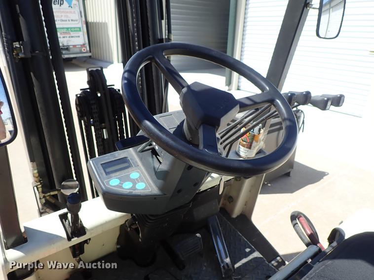 image for item FH9769 Nissan CWD02125S forklift