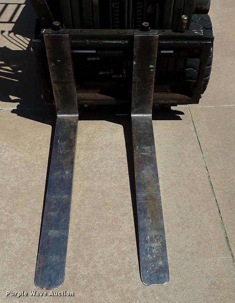 image for item FH9769 Nissan CWD02125S forklift