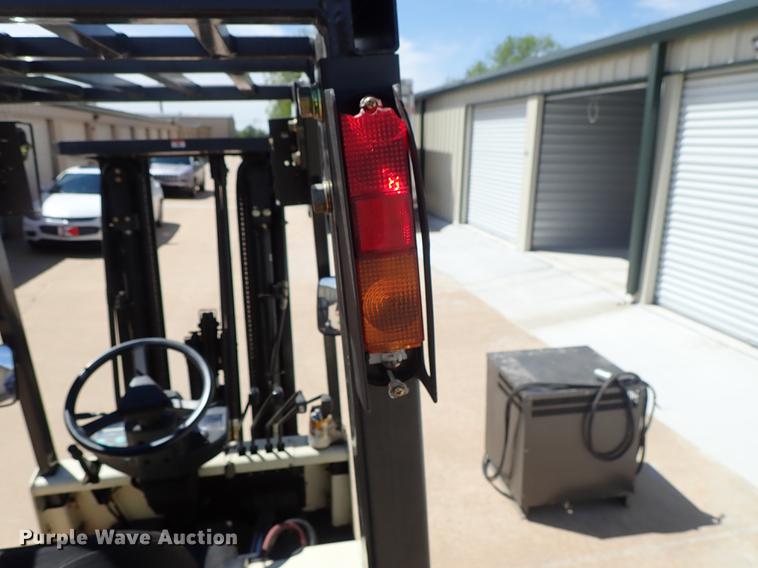 image for item FH9769 Nissan CWD02125S forklift