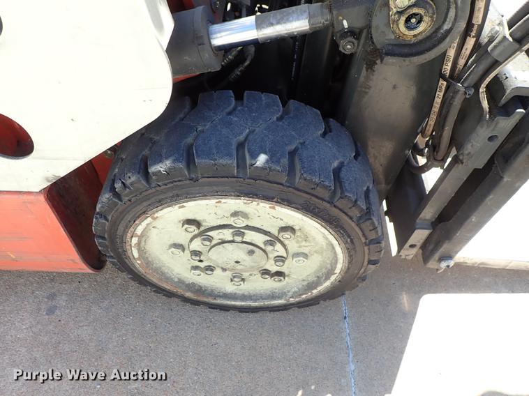 image for item FH9769 Nissan CWD02125S forklift