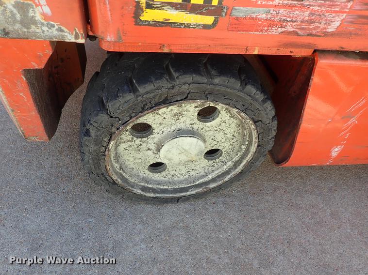 image for item FH9769 Nissan CWD02125S forklift