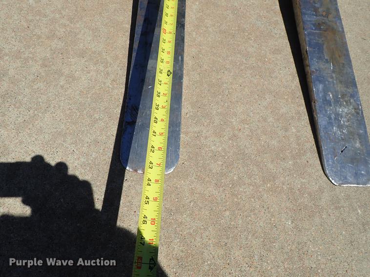 image for item FH9769 Nissan CWD02125S forklift