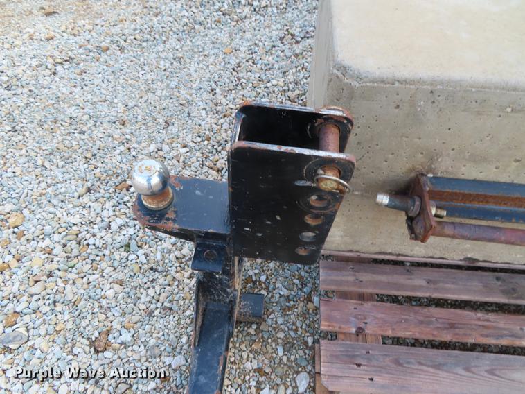 image for item FJ9041 (2) three point hitch adapters