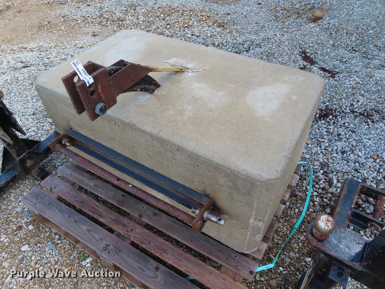 image for item FJ9041 (2) three point hitch adapters