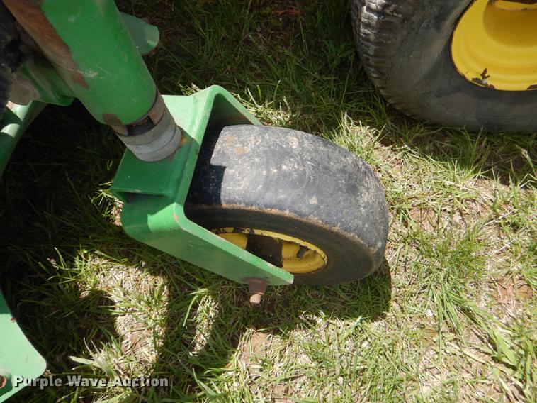 image for item FK9241 2003 John Deere 1600 lawn mower