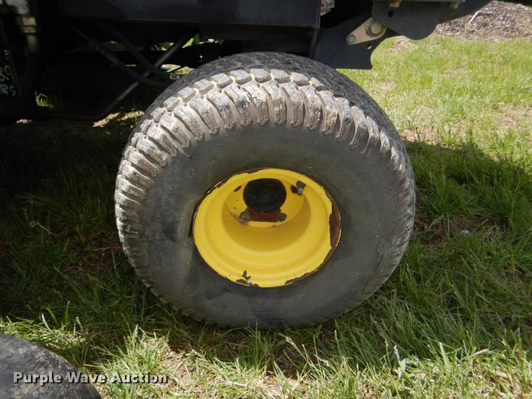 image for item FK9241 2003 John Deere 1600 lawn mower